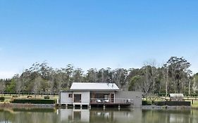 Casa Sul Lago In The H'Lands